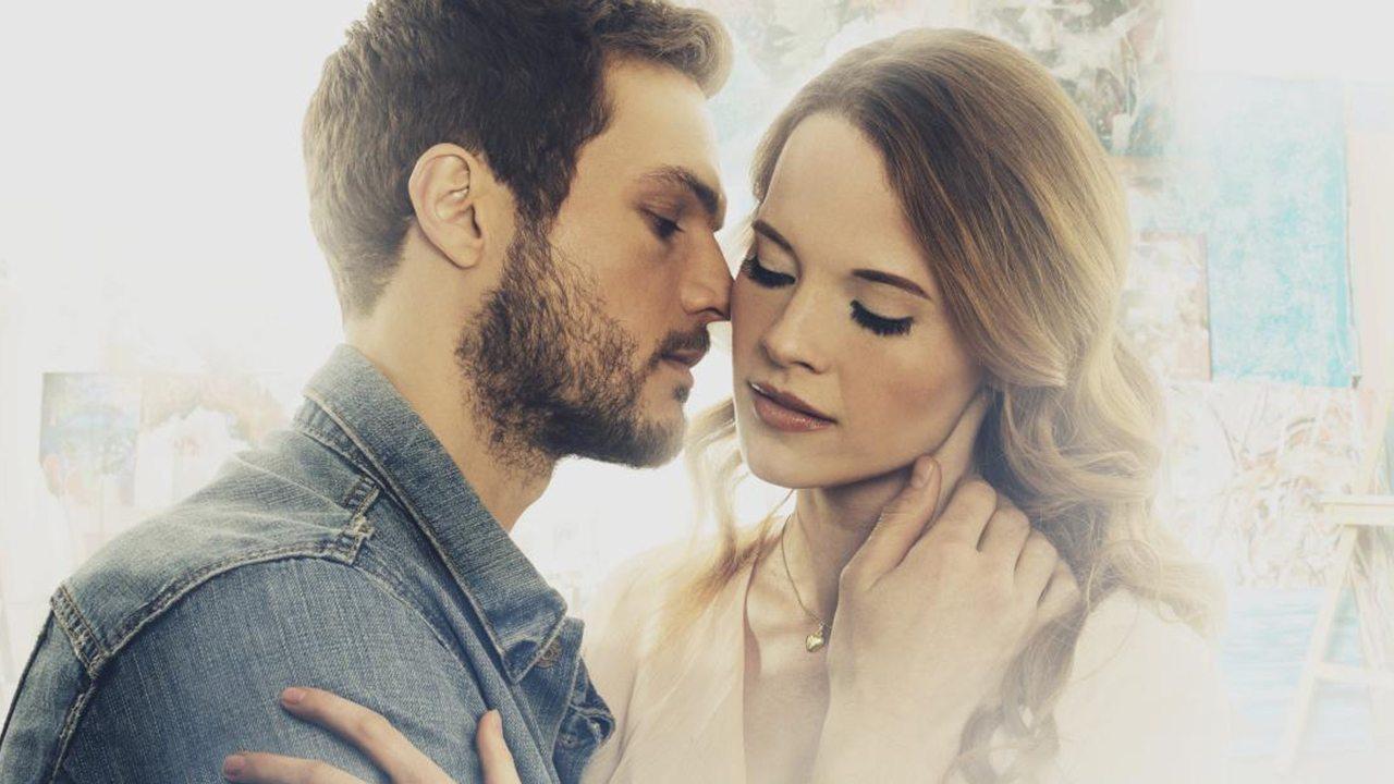 Colleen Hoover